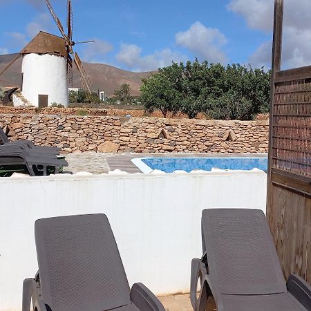 Encantadora Casita Con Molino Y Piscina อันติกัว ภายนอก รูปภาพ